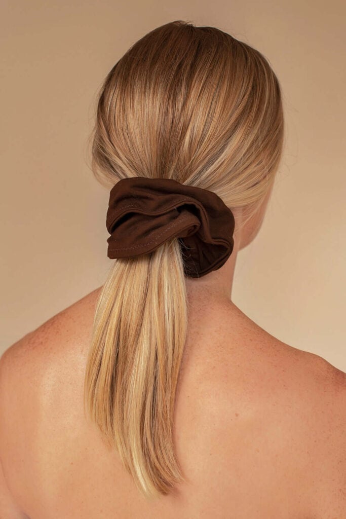 HARA brown scrunchies