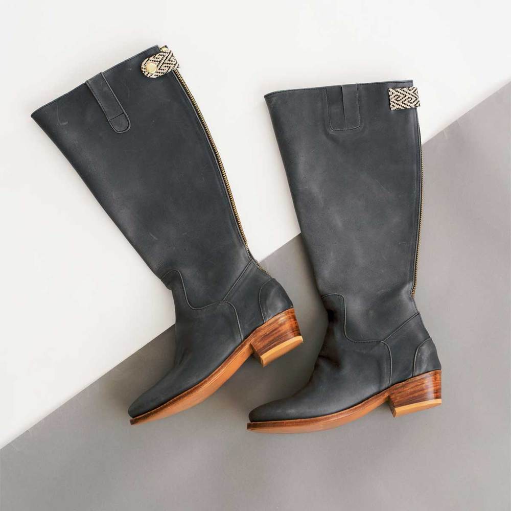 Root collective boots