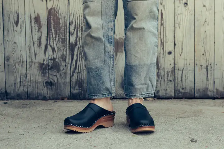 Good guys vegan clogs