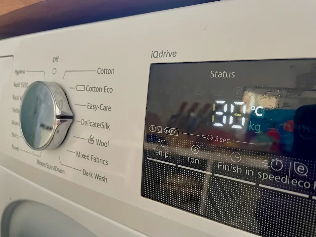 Washing machine setting and temperature