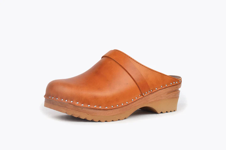 Good Guys Don't Wear Leather clogs